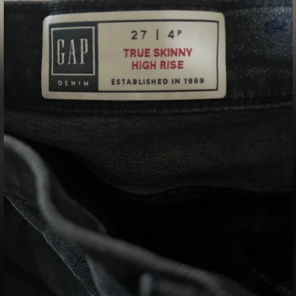 GAP True Skinny High Rise - Picture 4 of 4